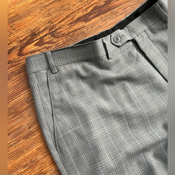 Michael Kors suit grey plaid - Picture 8 of 9